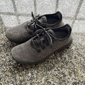 Womens tree runners size 8 all birds